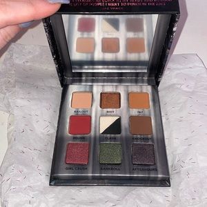 Limited Edition Urban Decay Troublemaker Eyeshadow Palette